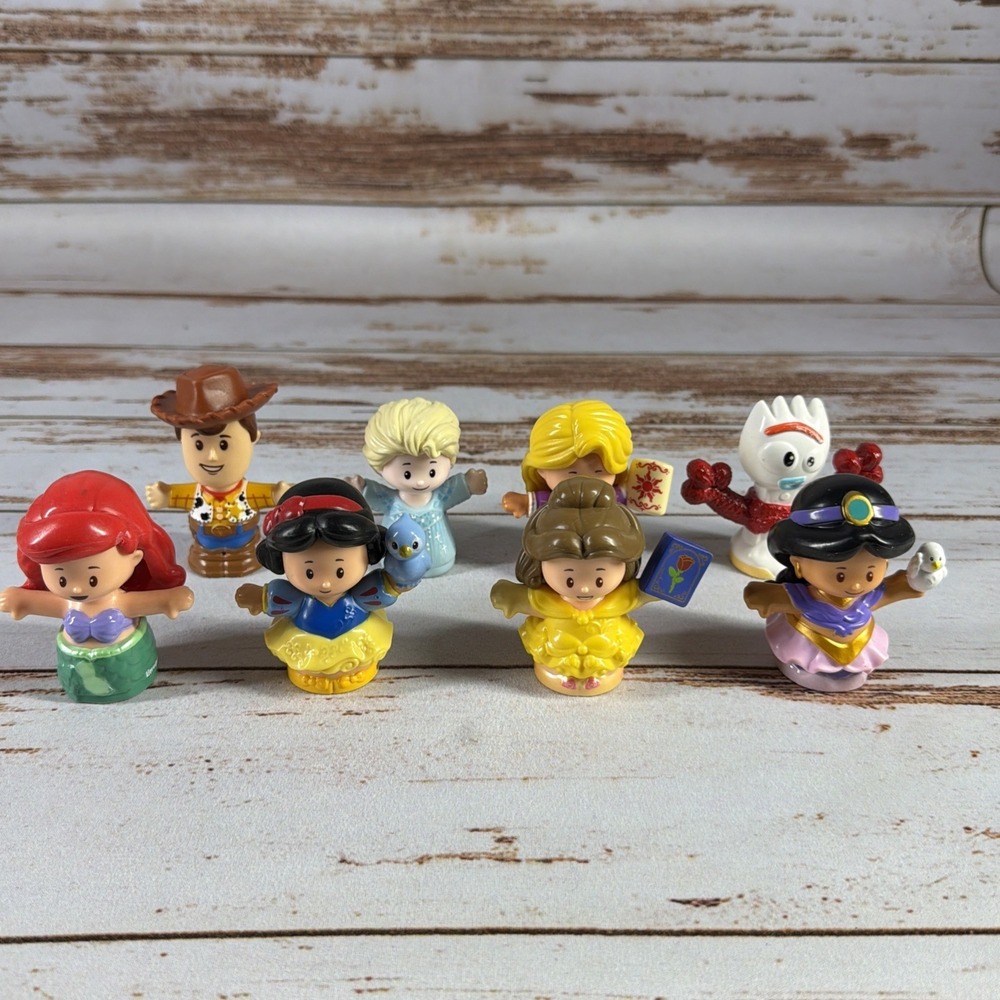 8 Figures from Fisher Price Little People 2016 Disney Princess GKG98 Loose